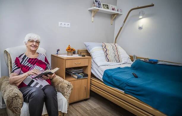 Společně zachraňují zchátralé objekty a zároveň vytváří jedinečné bydlení pro seniory