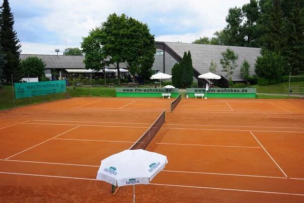 TC Schwaben Augsburg e.V. – 11 FREIPLÄTZE | 2-FELD-TENNISHALLE | GASTSTÄTTE