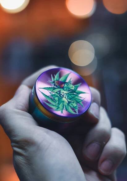 MLÝNEK GRINDER KOVOVÝ CBD THC MARIHUANA TABÁK za 466.00CZK - Allegro