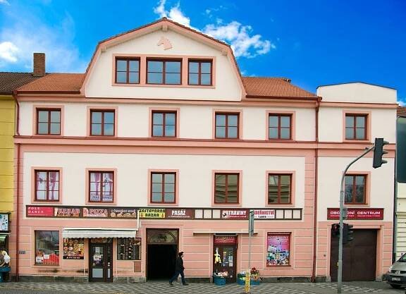 Komerční budova se stavebním pozemkem v centru města, Masarykovo nám., Brandýs nad Labem - ČESKÉREALITY.cz inzerce realit