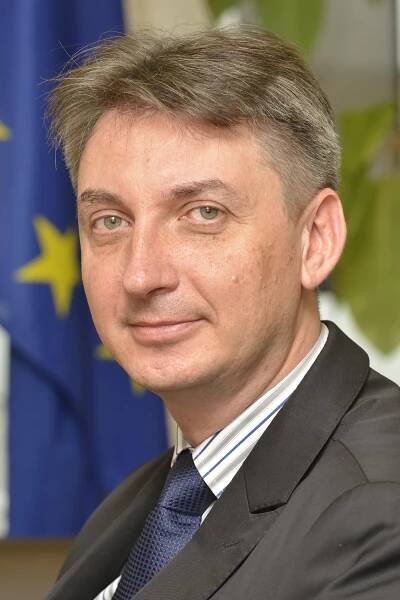 Jacek Dominik
