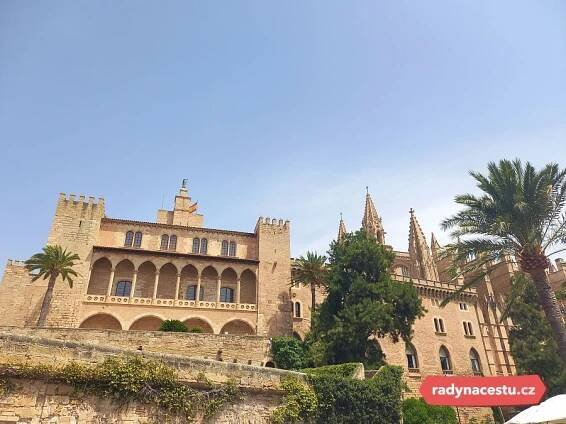 Palma de Mallorca: směs katalánské elegance a španělského temperamentu | Magazín Radynacestu.cz