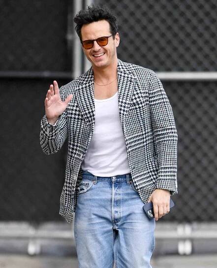 Andrew Scott is seen on April 04, 2024 in Los Angeles