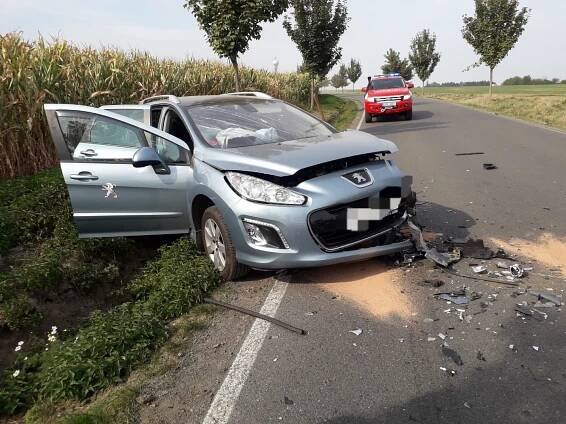 K dopravní nehodě dvou osobních automobilů na silnici mezi… | POŽÁRY.cz - ohnisko žhavých zpráv | hasiči aktuálně