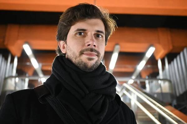 Vedec Eichler: Najhoršia kombinácia pred spaním je pohár vína so syrom