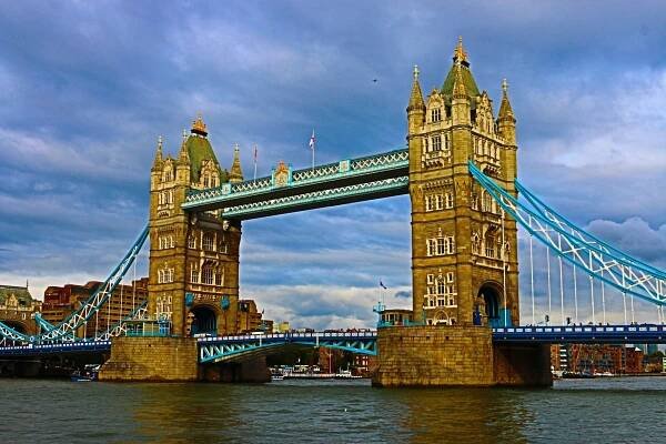 tower bridge london