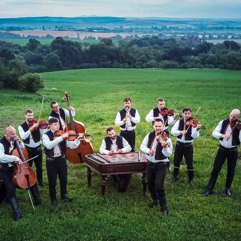 U VÍNA A U MUZIKY - CM STANISLAVA GABRIELA - Slovácké slavnosti vína