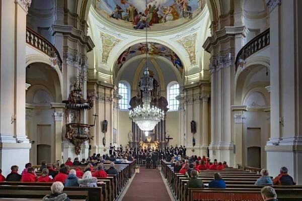 2. koncert se sborem z Reutlingenu - Hejnice, říjen 2019 – Fotogalerie, Severáček