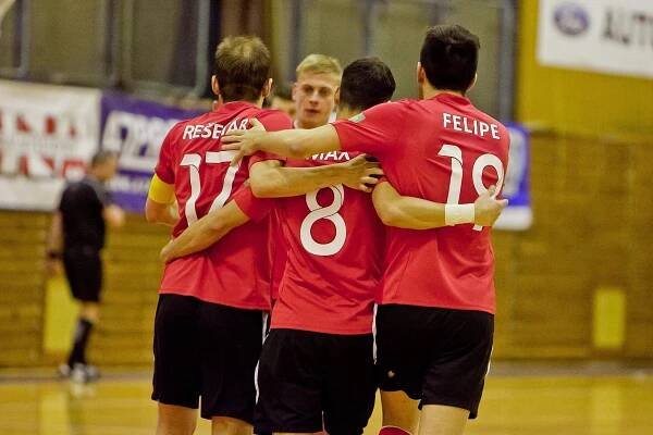 Prvním finalistou je FK ERA-PACK Chrudim