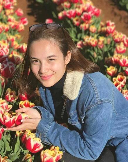 Chelsea Islan Picture