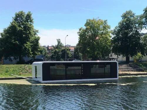 Výhled na řeku, která protéká v blízkosti apartmánu
