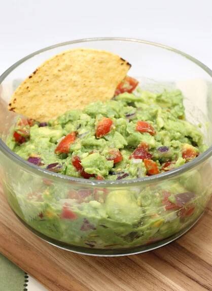 Easy Chunky Guacamole - Nelson Road Garden