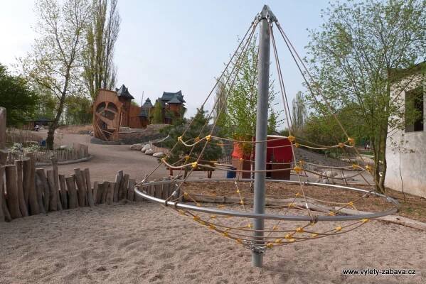 Zábavní park MIRAKULUM, Milovice