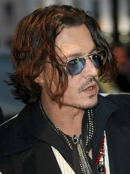Johnny Depp nejspíš nestihl návštěvu u zubaře, podívejte na jeho zanedbaný chrup