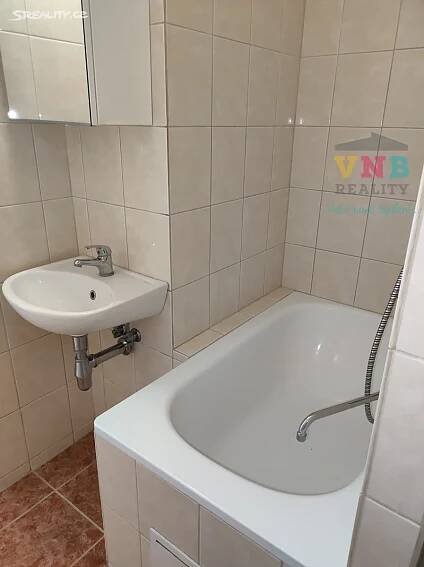 Pronájem bytu 1+1 s lodžií a krásnou vyhlídkou, Prostějov, Dolní ul.