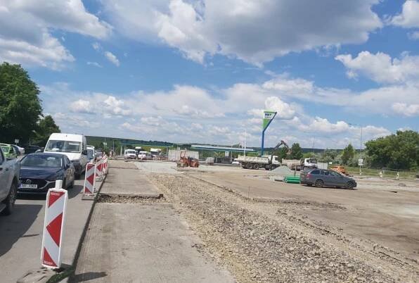 V odpočívce Rohlenka na D1 uzavřeme v pátek 18. 6. také vnější část parkoviště, otevřená zatím zůstává benzínka
