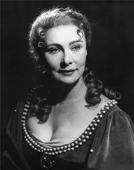 Vlasta Fabiánová: *29.6.1912 – †26.6.1991, česká herečka