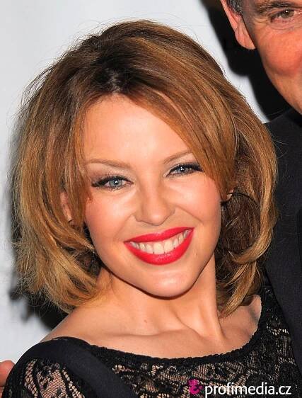 Kylie Minogue - celebrity účes - HappyHair