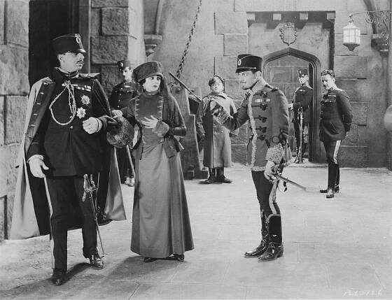 Barbara La Marr, Ramon Novarro - Zajatec na Zendě - Z filmu