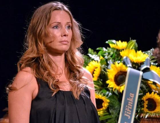 Pohřeb dabéra Jiřího Tomka (†82): U rakve stála stráž těhotná Vitázková!