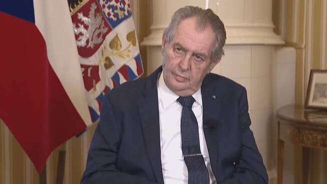 Zeman: Rusko se útokem na Ukrajinu dopouští zločinu proti míru. Šílence je třeba izolovat