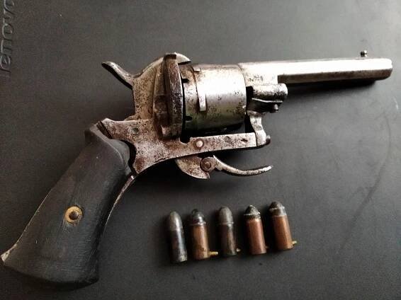 Revolver Lefaucheux ( Lefoš ) ráže 7mm, vyroben před rokem 1890 - Sběratelské zbraně