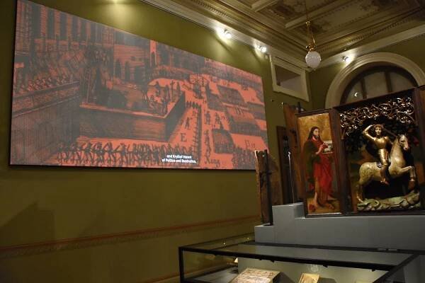 PODÍVEJTE SE: Nový pohled na historii. Národní muzeum otevřelo výstavu Dějiny