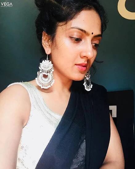Sheela Kaur Age, Biography, Movies, Family,Photos - Filmitamasha