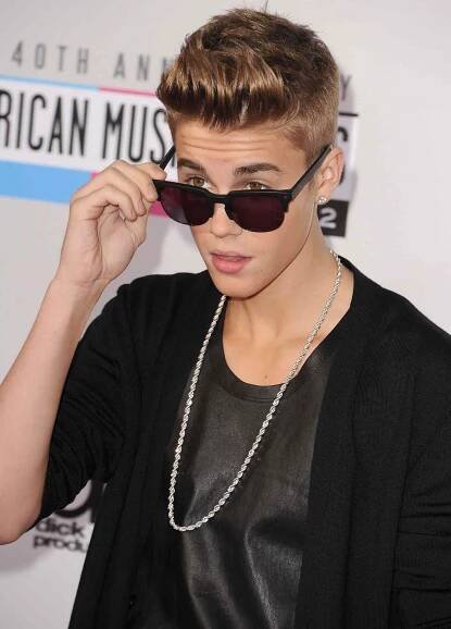 40th Anniversary American Music Awards - Arrivals
