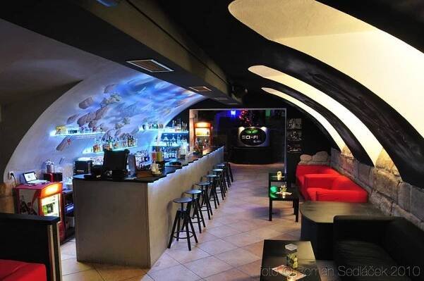 Scifi bar Štěnovice | Apetee