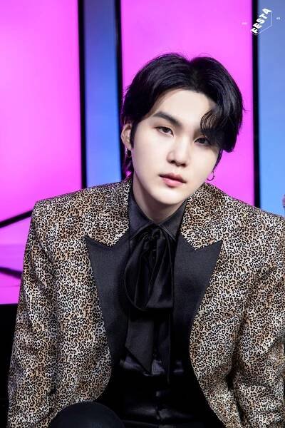 BTS: Proof naplnený históriou skupiny je darčekom pre ARMY, ktorí spoločne s nami kráčali po našej deväťročnej ceste - Asianstyle