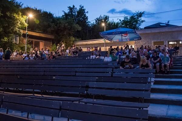 Kazma zaplnil berounské letní kino. Rekordní návštěvnost ale nepřekonal