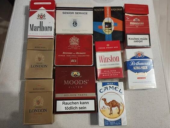 Retro vintage krabičky a plechovky od cigaret - Sběratelství