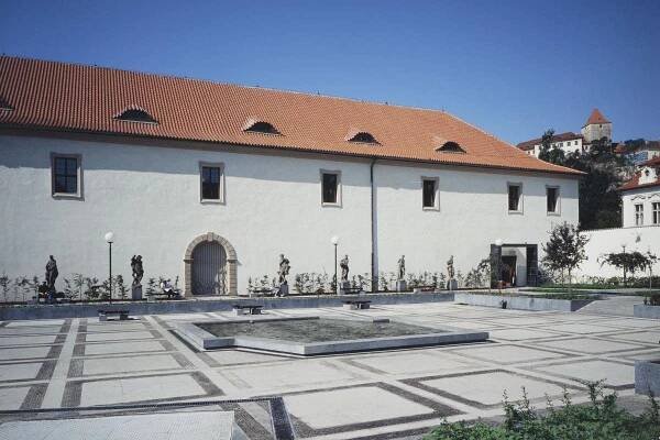 Valdštejnská jízdárna – Národní galerie Praha foto 1