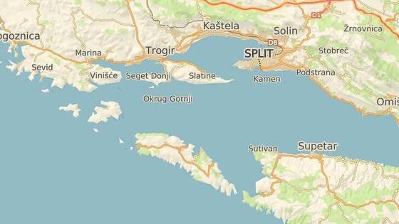 Chorvatsko děsí další velký požár na ostrově Čiovo, hustý dým vidí i Split - iDNES.cz