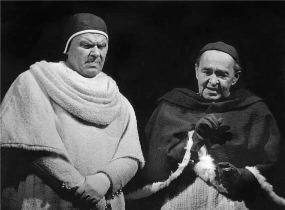 Tomáš Becket - 19.11.1969, Vítězslav Vejražka (Papež), Josef Gruss (Kardinál Zambelli) Foto: Jaromír Svoboda