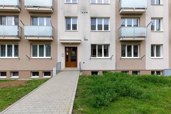 Prodej bytu 2+1 v Ivančicích - Jana Šnédarová realitní makléř | Jana Šnédarová realitní makléř 