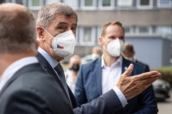 Premiér Babiš si z Ostravy odvezl koronavirus. Takto vypadala návštěva MS kraje