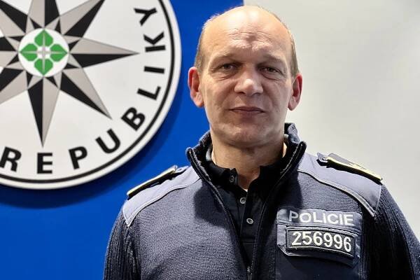 Policie chce vrtulníky a základnu pro URNA, miliardy by mohly jít z dvou procent na obranu