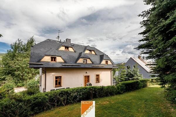 Prodej rekreačního domu a garáže v Loučné pod Klínovcem