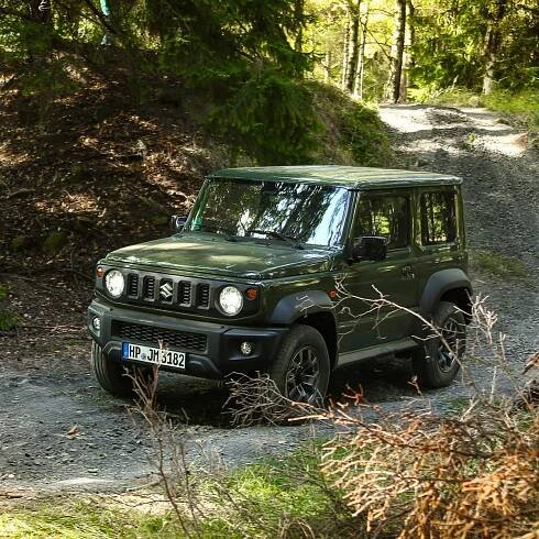 2020 Suzuki Jimny Is an Adorable and Tiny Off-Road Box that We Can't Buy