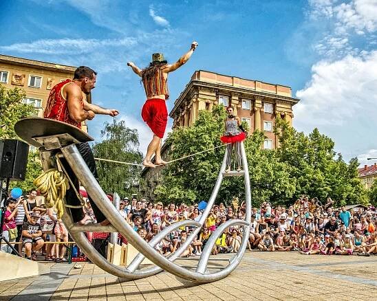 863A8117_u - CIRQUEON