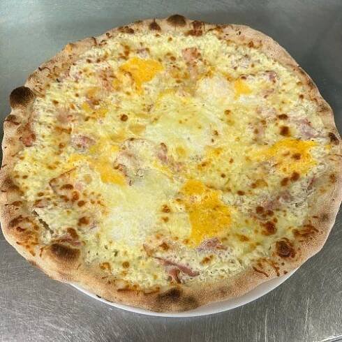 Pizza Carbonara 1,3,7 - Božský Burger Velká Bíteš