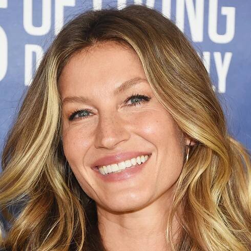 Gisele Bündchen announces new cookbook with family favourite recipes