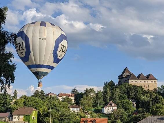 Obrazem: Tak ladí formu učitelé informatiky. Místo dovolené krotí v Lipnici roboty
