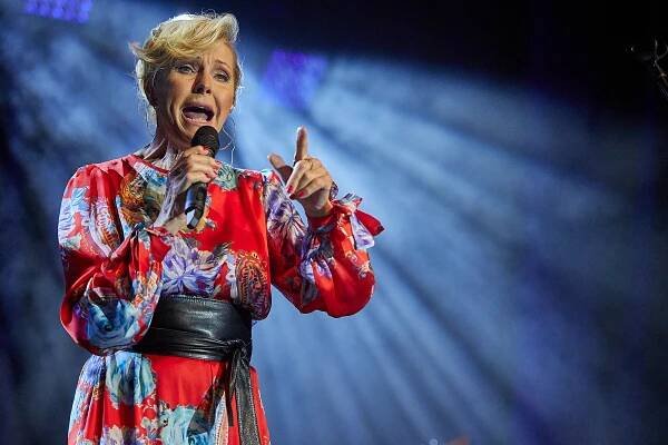 FOTO: Tvrdohlavá Helena Vondráčková zpívala v trutnovském Uffu