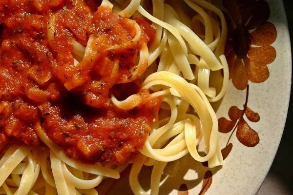 Recept – italská rajská omáčka na těstoviny - Receptik.cz