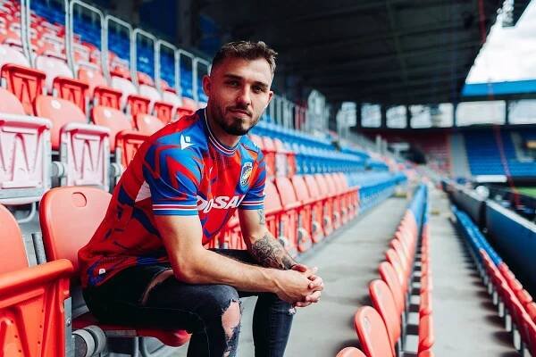 Chceme jít po titulu a máme sen v podobě postupu do Ligy mistrů, říká Ladra