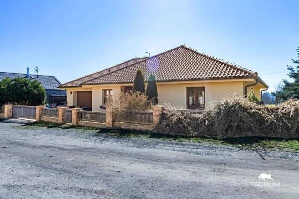 TAURUM reality Prodej velkého domu 5+kk Chválenice u Plzně - Realitní kancelář