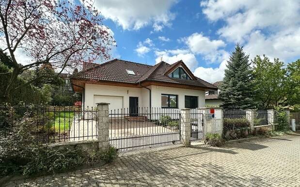 Ostatní, Praha, 184 00, 150 m²